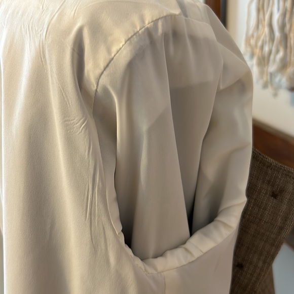 Two piece suit/dress by Banana Republic, size 8. Gently worn and clean. - Picture 8 of 11